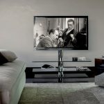 Стойка из стекла в интерьере гостиной