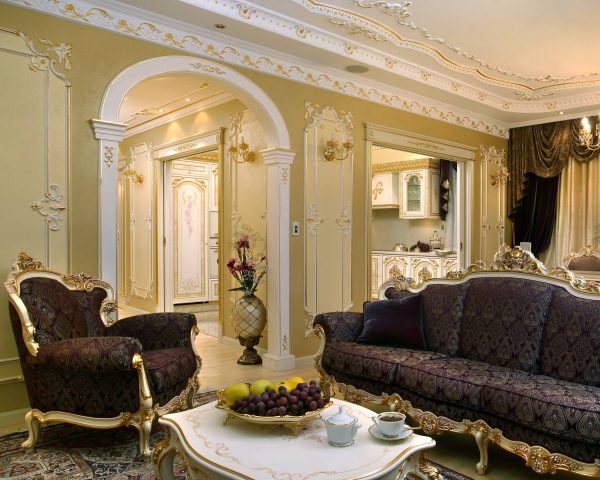 Оформление гостиных комнат в классическом стиле с темной мебелью
