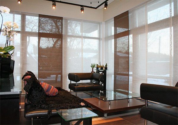 Легкие и лаконичные шторы для интерьера в стиле минимализм