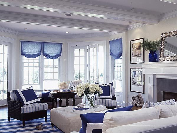 Рулонные шторы в гостиную в морском стиле